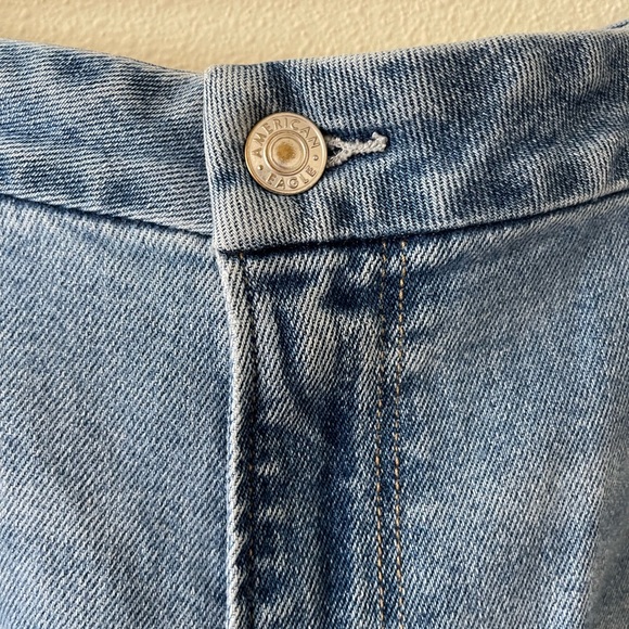 American Eagle Size 20 Distressed Mom Jean High Rise - Picture 8 of 9